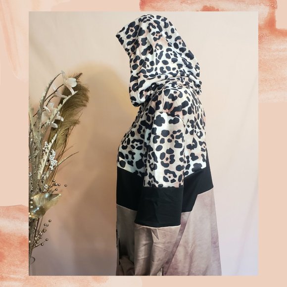 Blush Leopard Hoodie - Picture 4 of 5